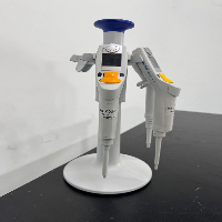 Eppendorf Xplorer plus Single Channel Pipettes - Quantity 4 image 0